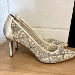 Adrianna Papell Hazyl Pumps - Ivory Chagall